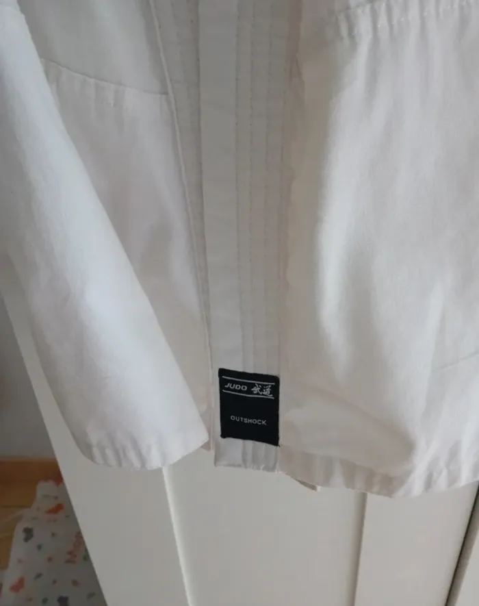 Ensemble kimono de judo 130cm 🥋🩶 - photo numéro 2