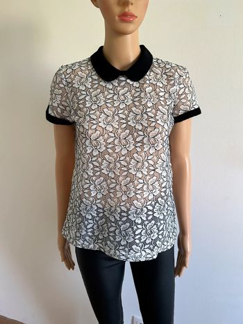 Blouse en dentelle à manches courtes Naf Naf taille M excellent état