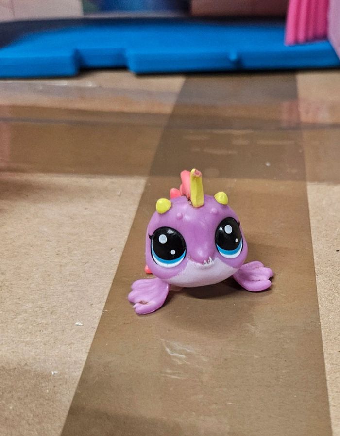 Pet shop rare piranha 2-62