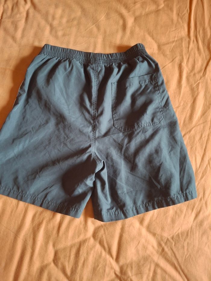 Short gris 12 ans - photo numéro 2