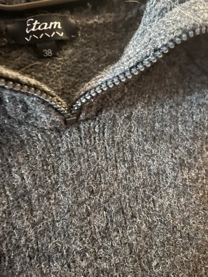 Pull Etam taille 38 - photo numéro 4