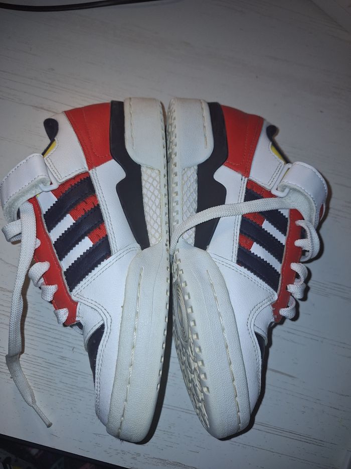 Une paire de basket adidas - photo numéro 3