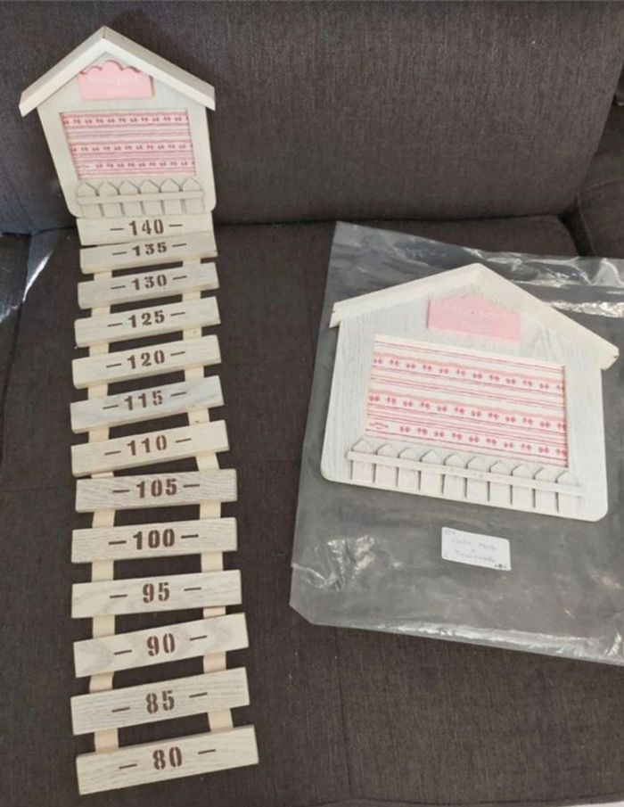 Toise en bois et cadres photos neuf