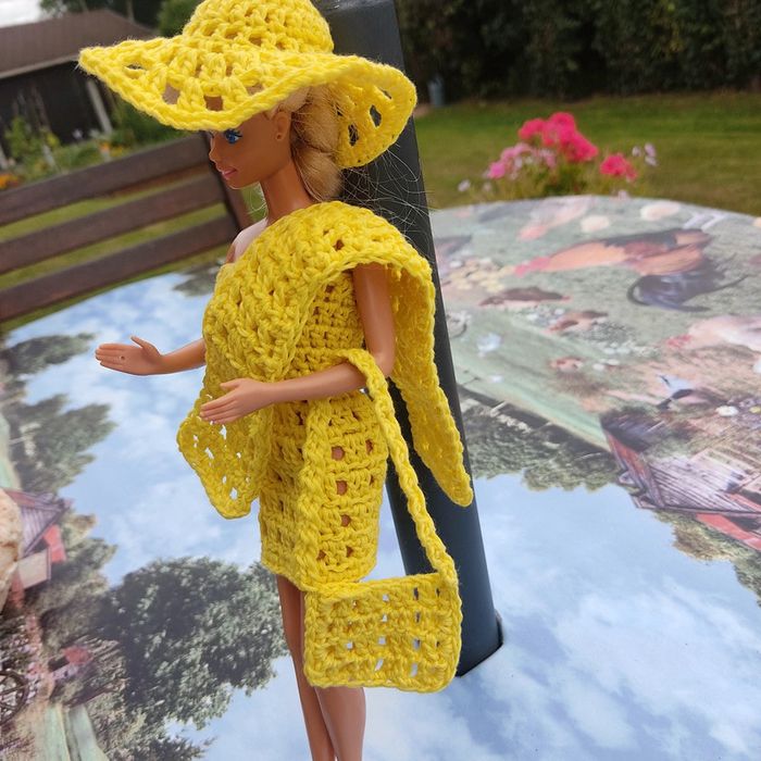 Vêtements pour Barbie 2€ - photo numéro 3