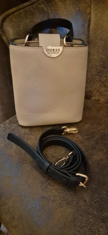 Sac Guess à main ou bandoulière