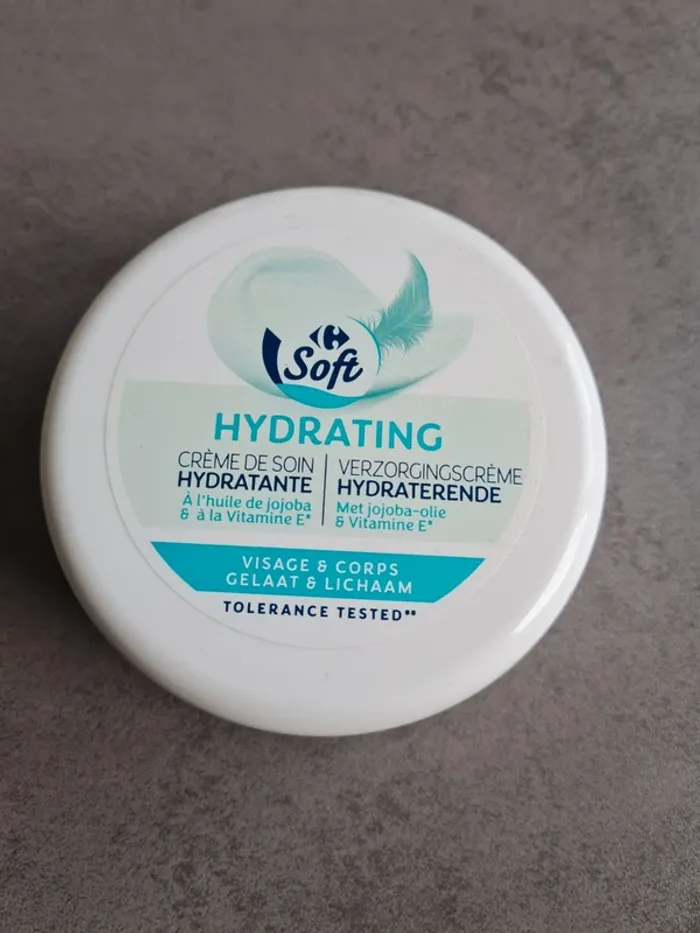 Crème de soin hydratante visage et corps