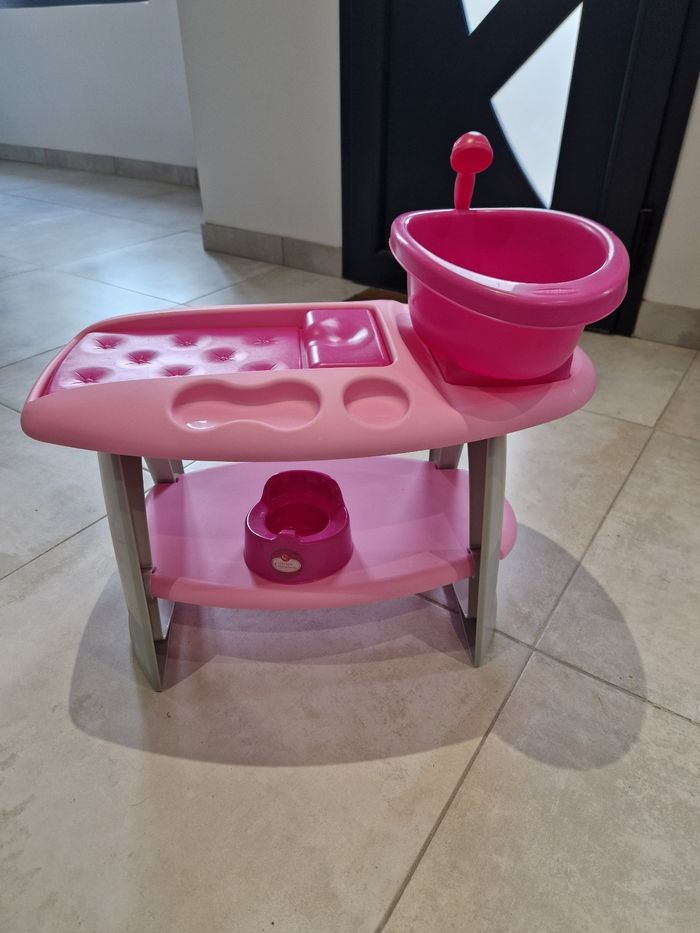 Table à langer avec baignoire + pot Ecoiffier