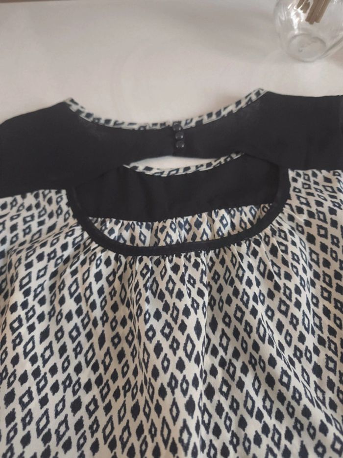 Top Camaïeu bleu et blanc Taille M très bon état - photo numéro 4