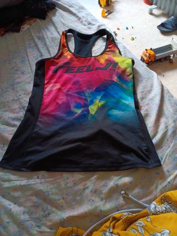 Débardeur de sport t. S feel j