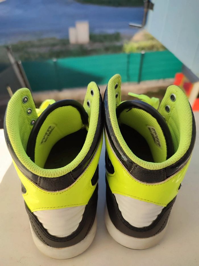 Baskets montantes adidas noire et fluo - photo numéro 3