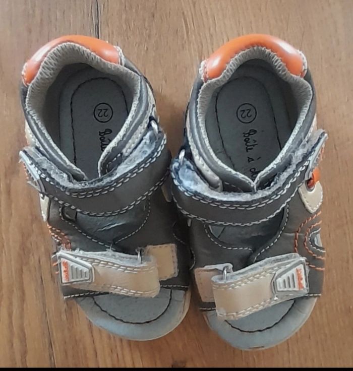 2 paires de chaussures été garçon. - photo numéro 5