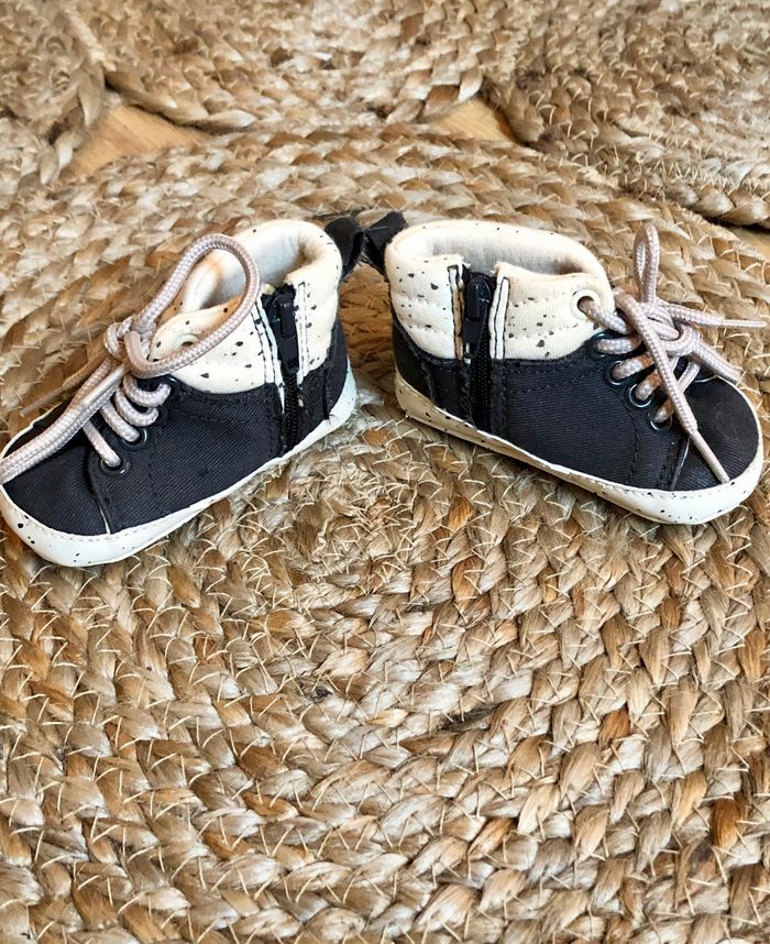 🍁 Basket beige & noir Kiabi 3/6 mois 🍁 - photo numéro 4