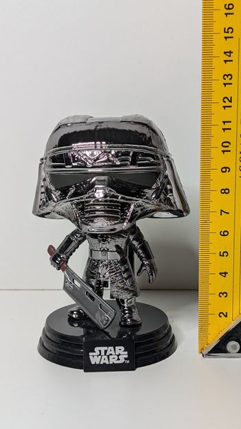 [Funko pop] Star Wars Knight of Ren "blade" chrome 335