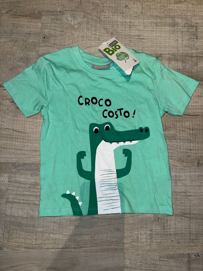 T-shirt crocodile