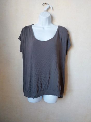 Tee shirt gris Taille 48