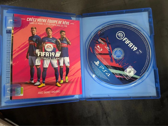 FIFA 19 PS4 - photo numéro 2