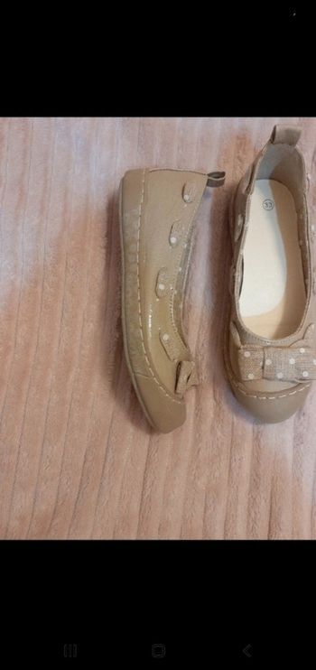 Jolies ballerines fille p 33 crème beige