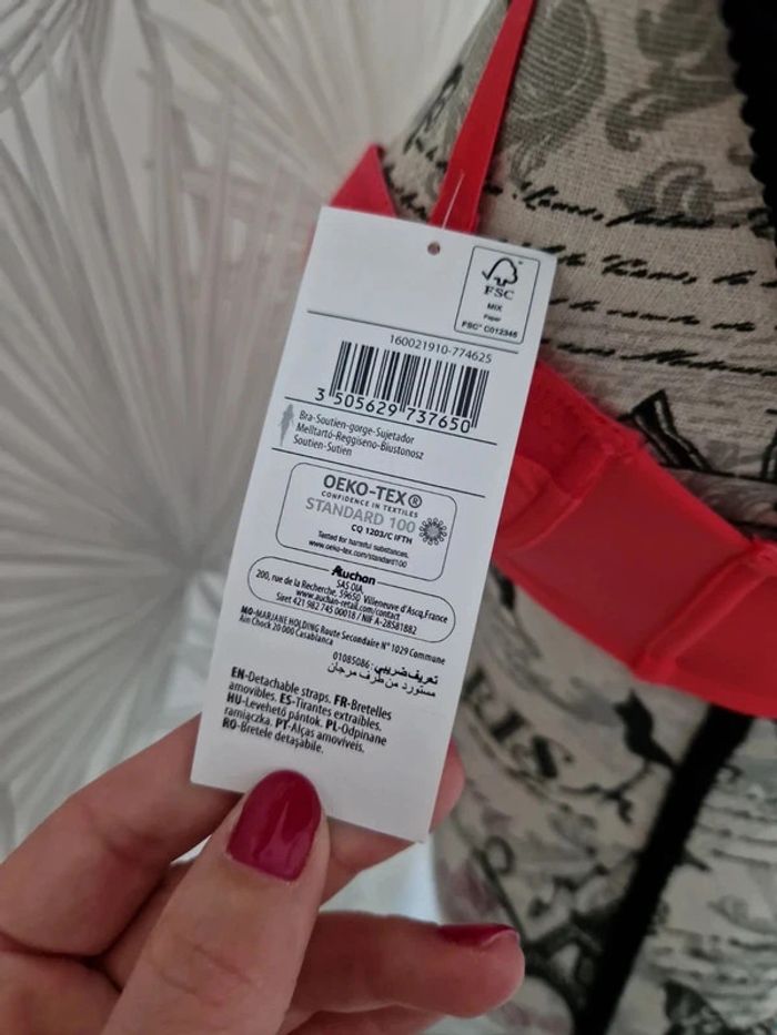 Joli soutien gorge neuf taille 85C - photo numéro 4