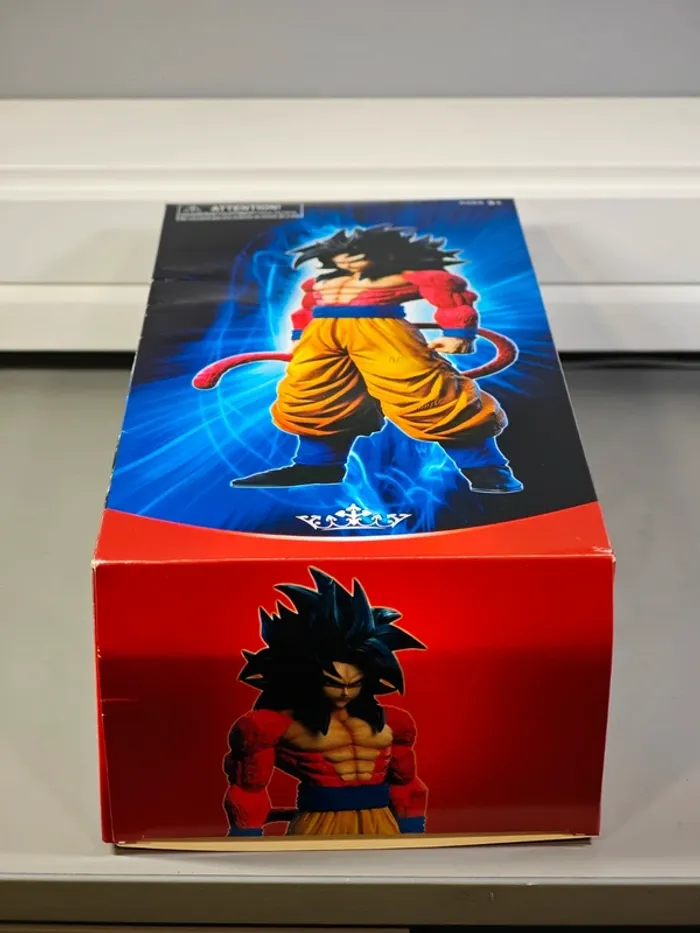 Figurine Dragon Ball GT : Goku SSJ4 29cm neuve avec boîte - photo numéro 11