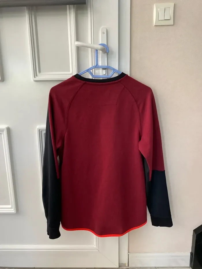 Superbe sweat Nike vintage bordeaux et noir taille S/36 en très bon état général - photo numéro 4