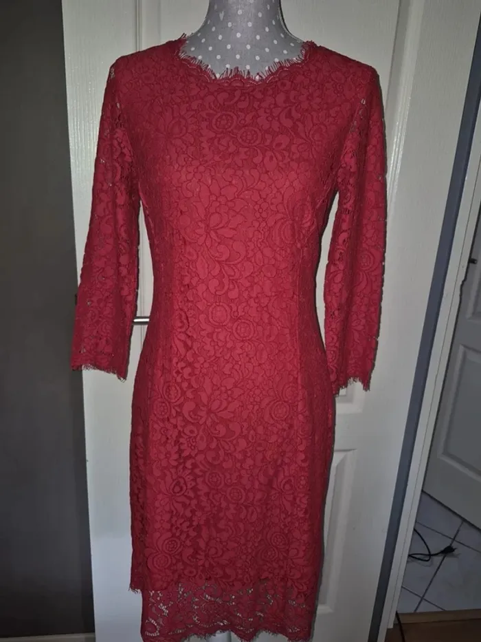 Robe dentelles rouge H&M