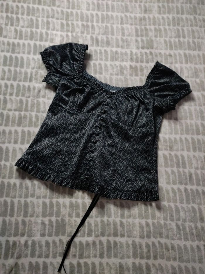 Haut blouse noir et point gris lacé Au dos taille 40 - photo numéro 1