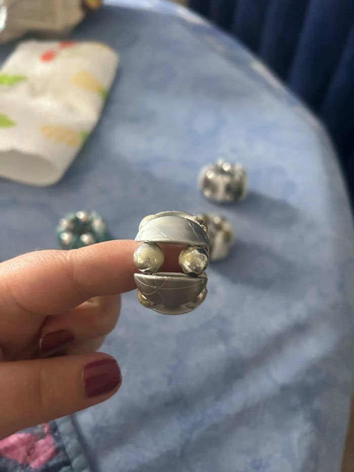 Lot de 4 bagues en perles fantaisies argentés - photo numéro 4