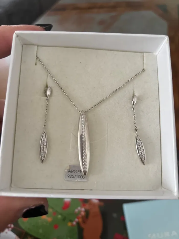 Parure de bijoux - photo numéro 3