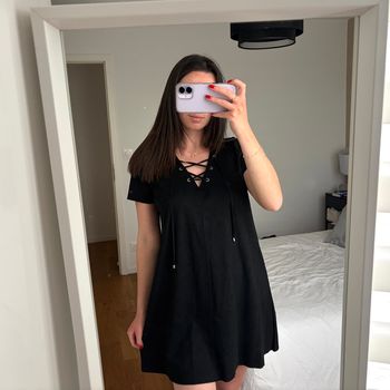 Robe manches courtes et à lacets noir Mango