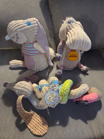 Lot Les Deglingos peluches et spirale d'activités 