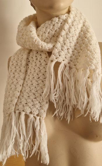 Echarpe femme courte ou enfant - Excellent état