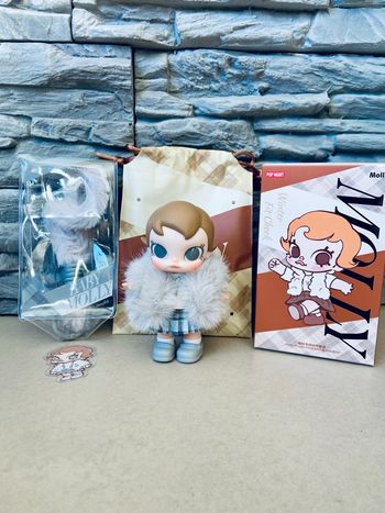 Pop Mart baby Molly - Winter Fit Check - The First Snowflake