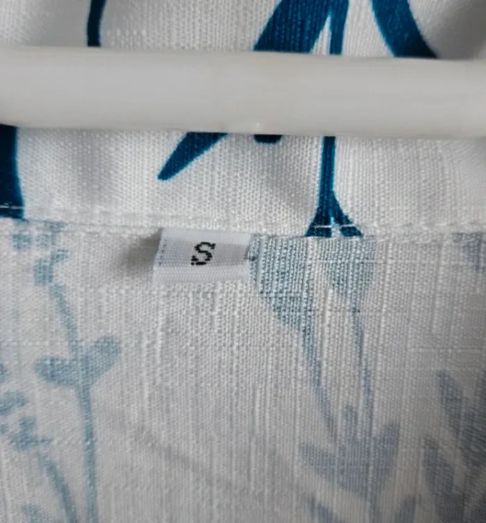 Chemisier fleuri taille S - photo numéro 3