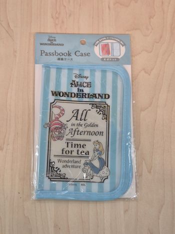 Étui de rangement (Passbook Case) Disney Alice au Pays des Merveilles 