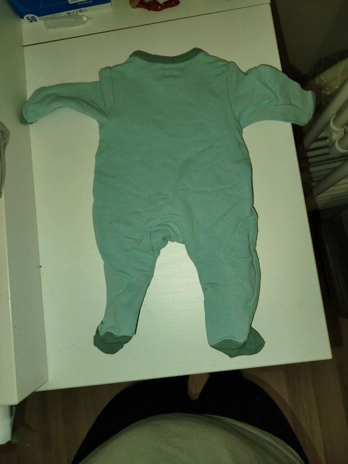 Pyjama 1mois - photo numéro 3