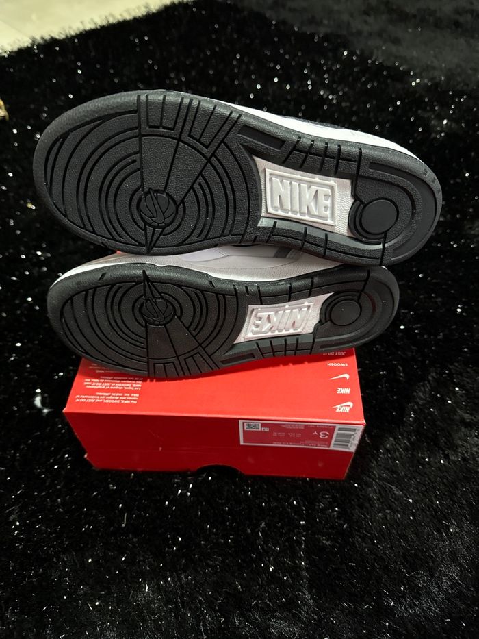 Baskets Nike Full Force LO Eur 35 - photo numéro 6