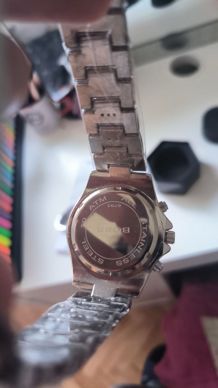 Montre Hugo Boss Noir neuve - photo numéro 4