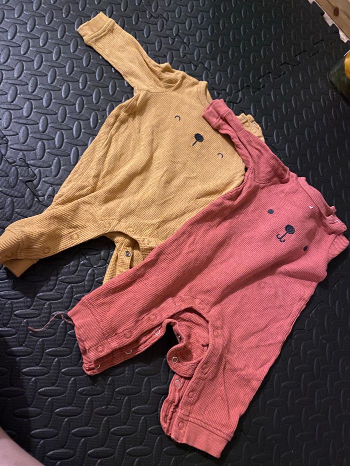 Lot vêtements 3 mois - photo numéro 8