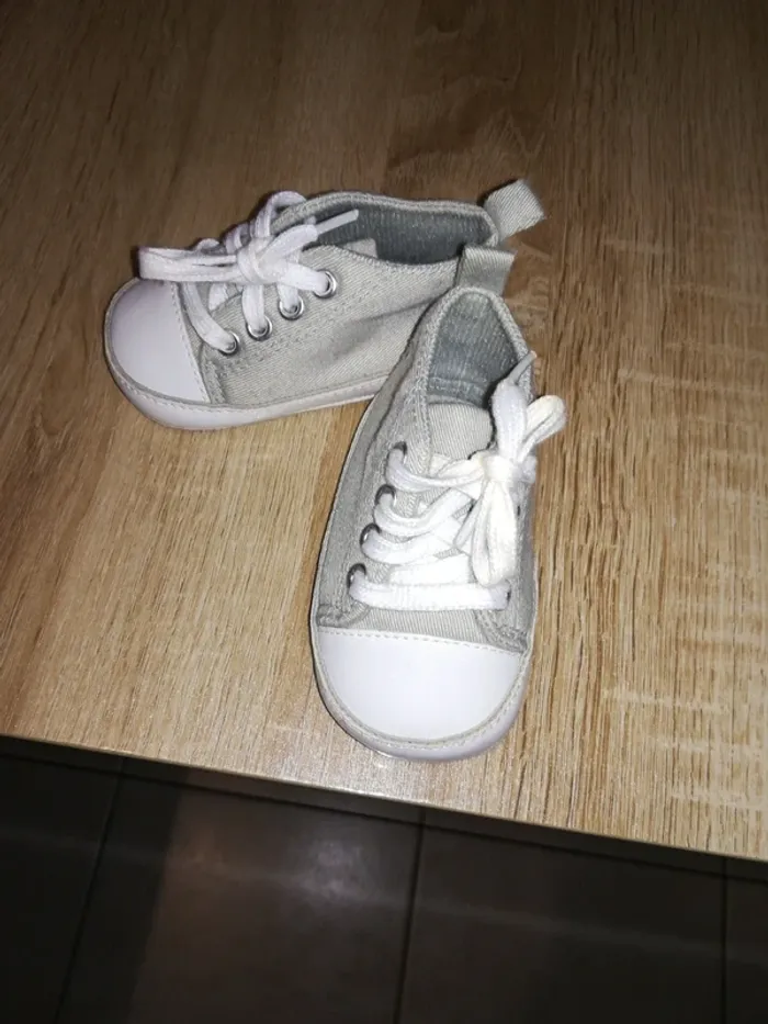 Jolies chaussures bébé 6/9 mois
