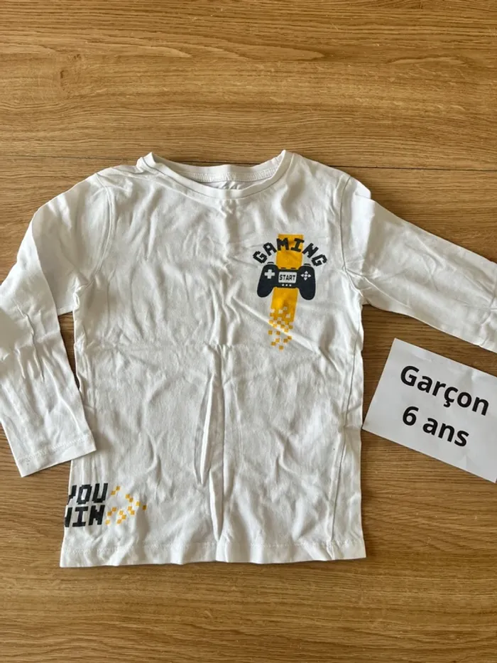 Tee shirt