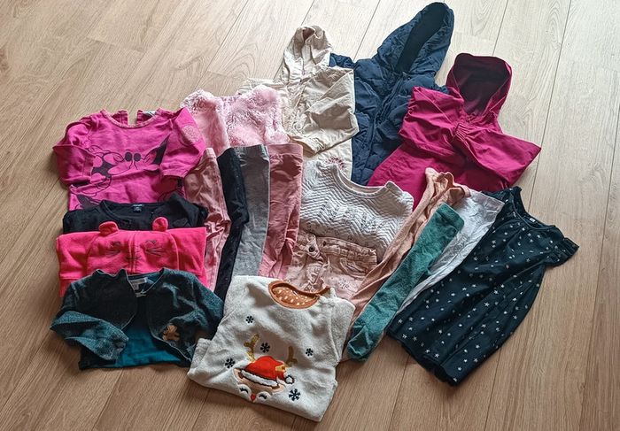 Lot de vêtements fille 18 mois