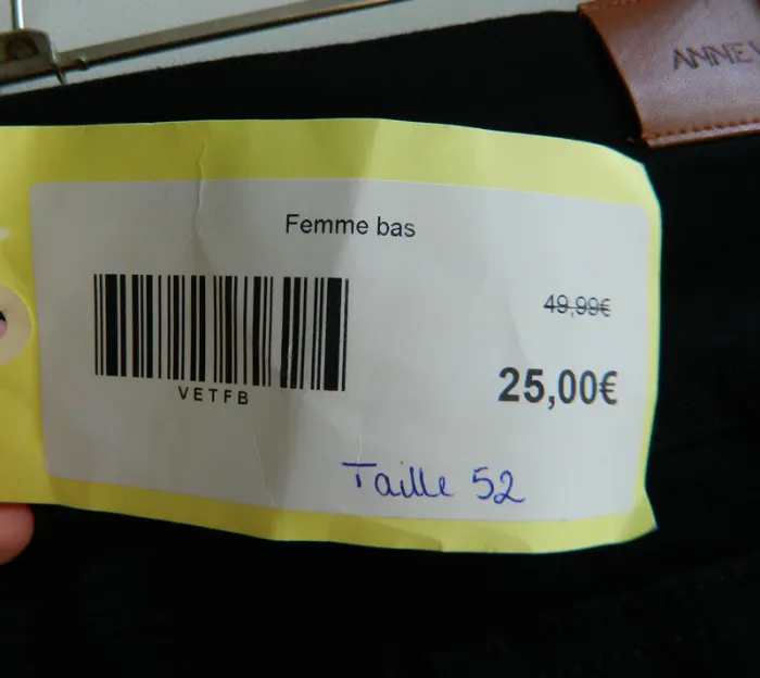 Pantalon T 52 "Anne Weyburn" neuf - photo numéro 4