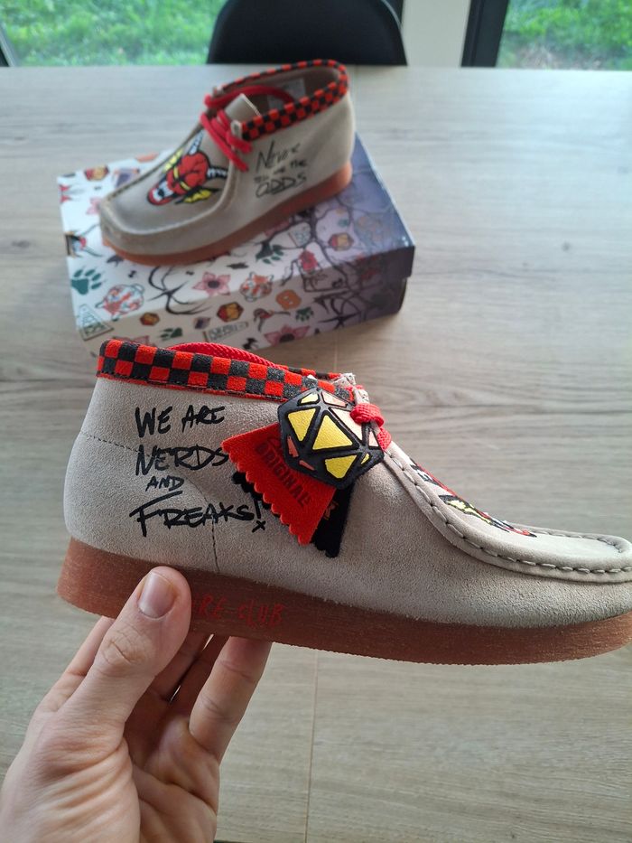 Clarks Wallabe Strangers Things Beige T36 Neuve