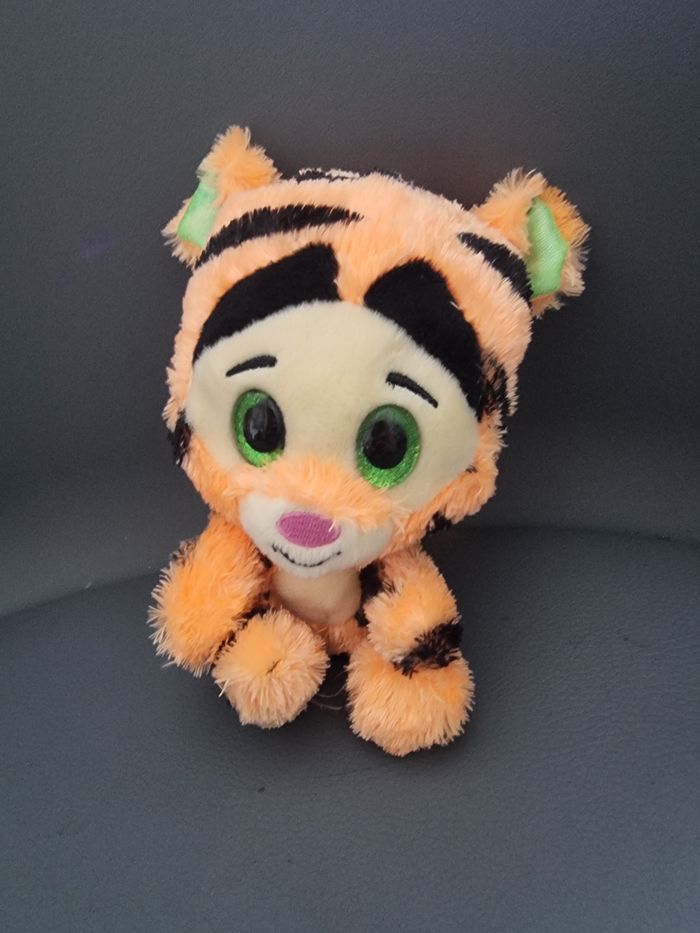 Petit peluche disney tigrou