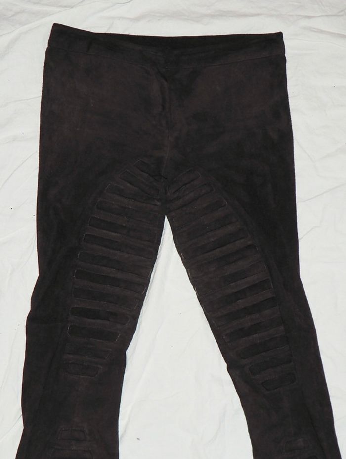 slim en daim Fendi marron valeur 1700 euros - photo numéro 2