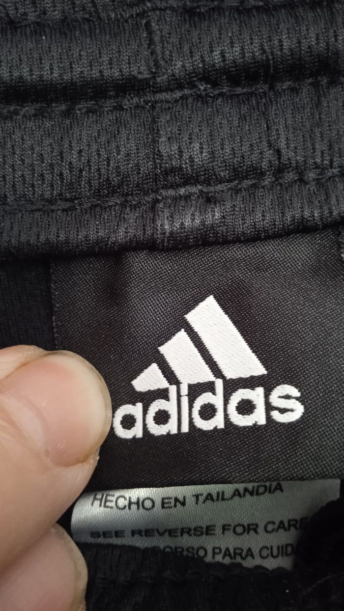 ⚡ Adidas Junior – Short Noir à Rayure Rouge – 14A - photo numéro 7