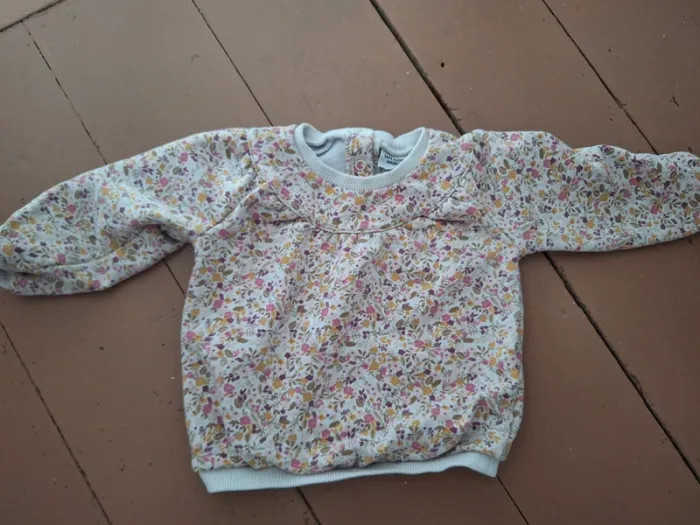 Pull fleuri