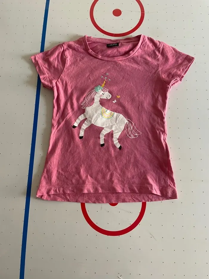 Lot t shirts