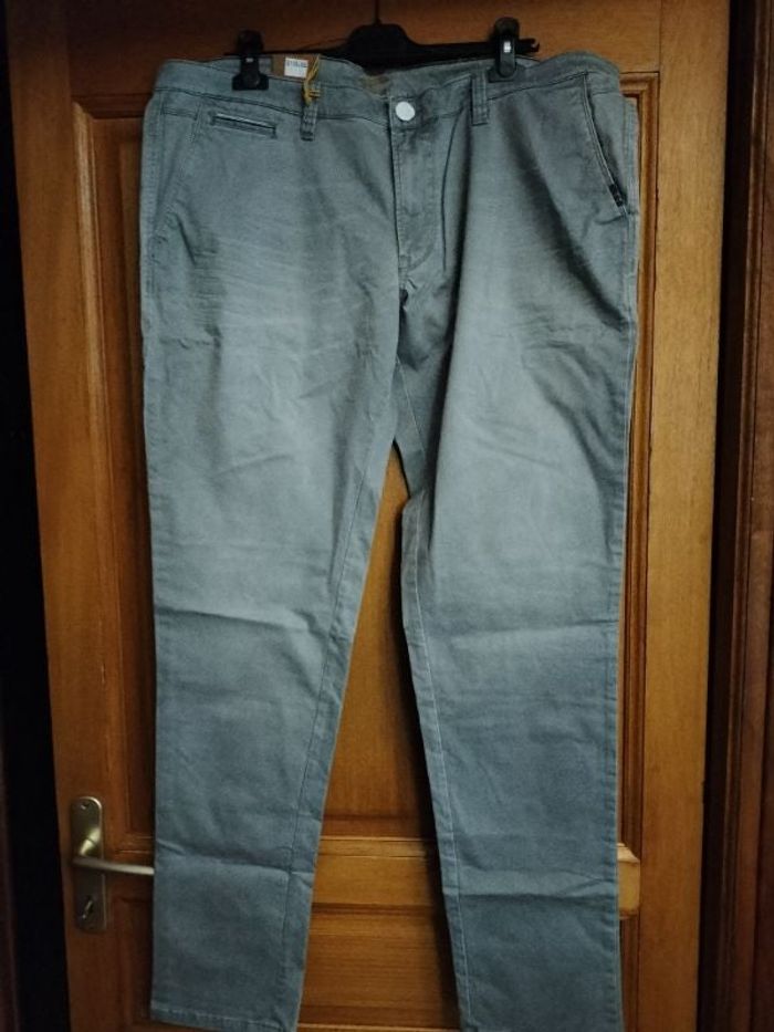Pantalon gris