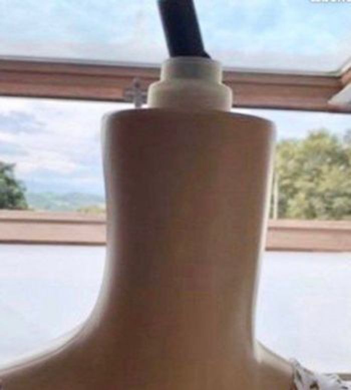 Mannequin vitrine femme réaliste visage et perruque - photo numéro 6